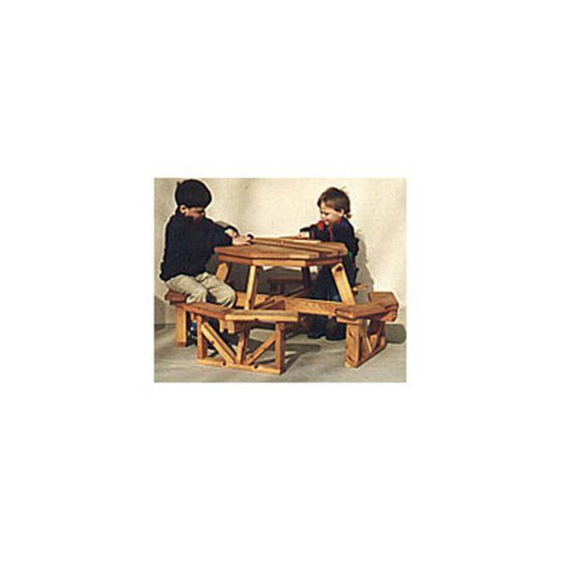 Woodworking Project Paper Plan to Build Child&#39;s Octagon Picnic Table alt 0