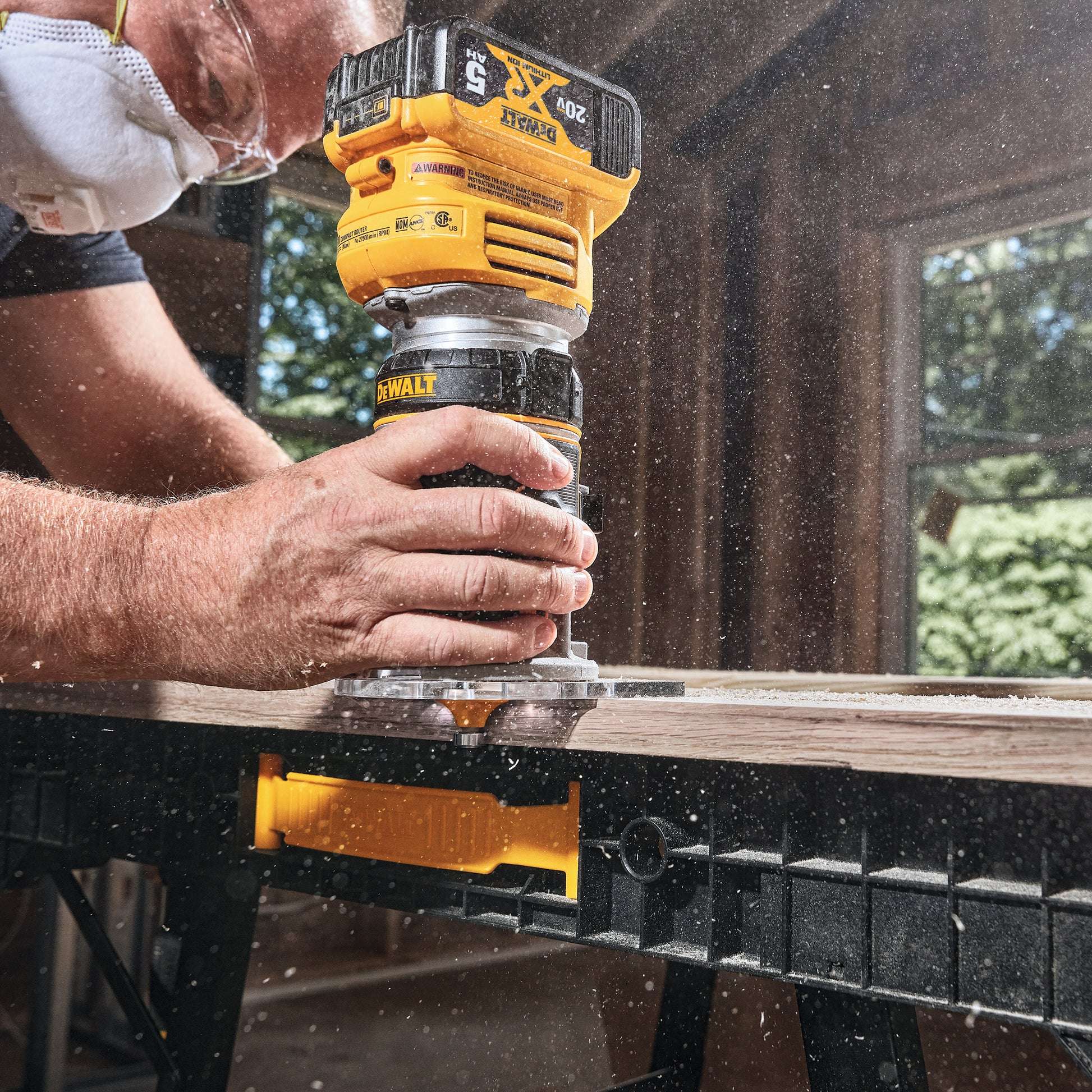 DeWalt 20V MAX XR Brushless Cordless Compact Router | Woodcraft